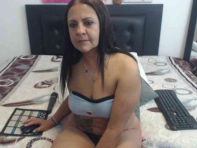 katiehotx katiehotx