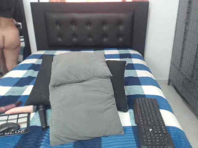 katiehotx webcam