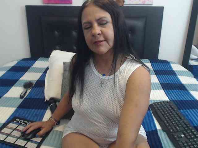 katiehotx katiehotx