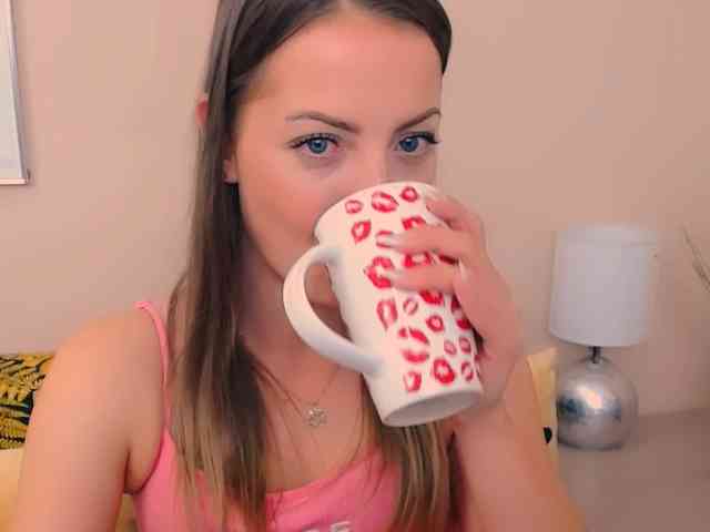 NatalieKiss webcam