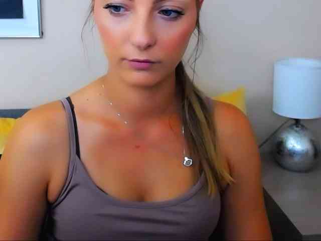 NatalieKiss webcam