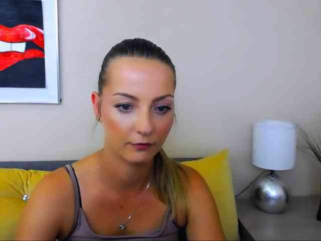 NatalieKiss webcam