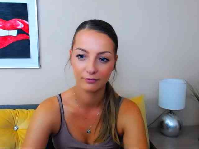 NatalieKiss webcam