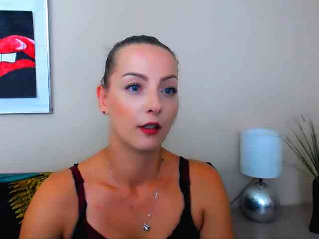NatalieKiss webcam
