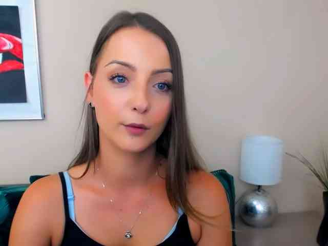 NatalieKiss webcam