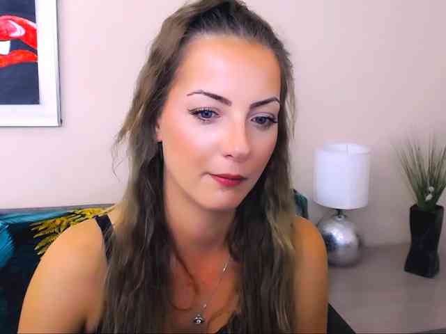 NatalieKiss webcam
