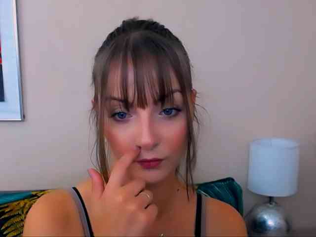 NatalieKiss webcam