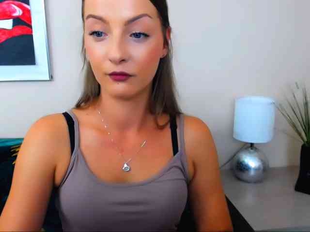 NatalieKiss webcam