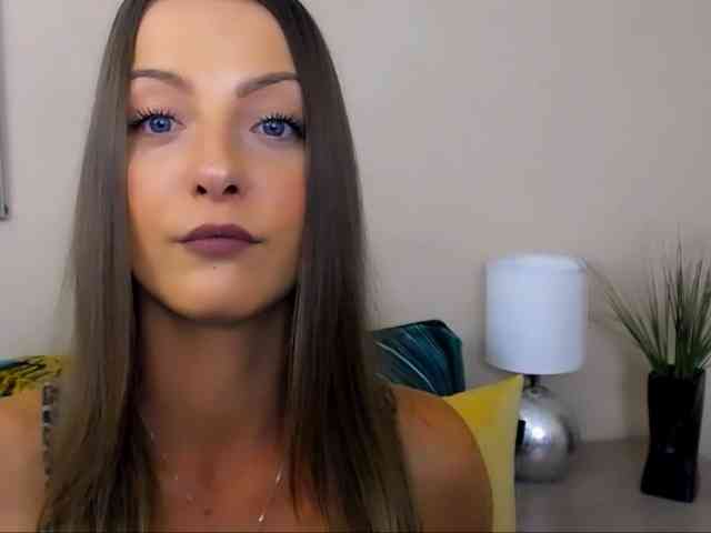 NatalieKiss webcam