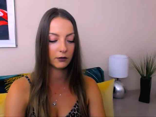 NatalieKiss webcam
