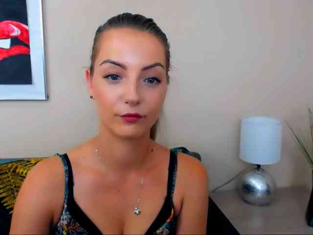 NatalieKiss webcam