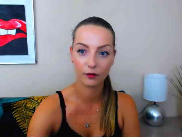 NatalieKiss webcam