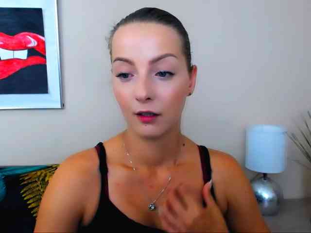 NatalieKiss webcam