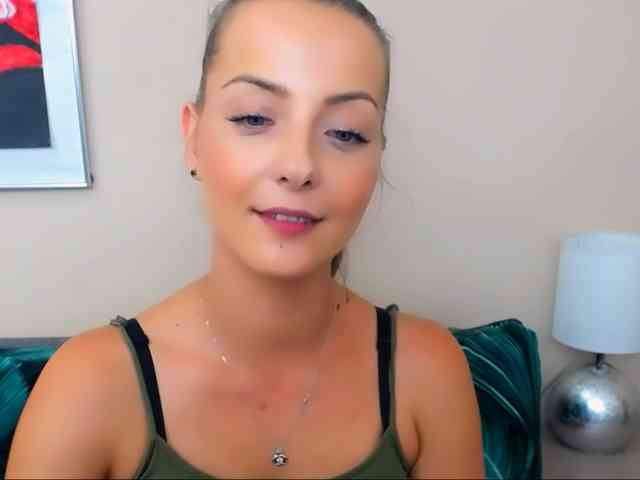 NatalieKiss webcam