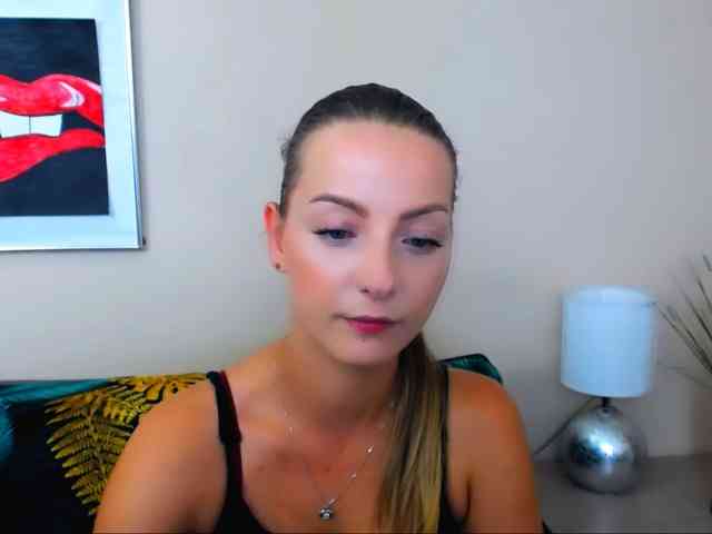 NatalieKiss webcam