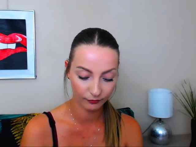 NatalieKiss webcam
