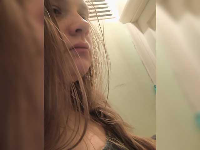Frummi live cam preview