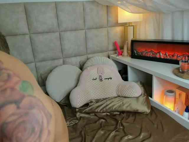 TatjanaTilers webcam