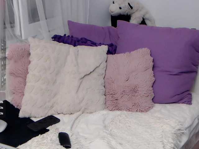 KateLove23 live webcam show