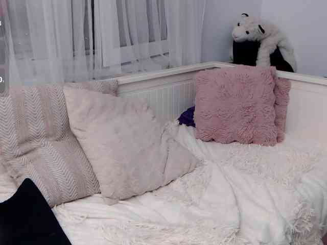 KateLove23 webcam