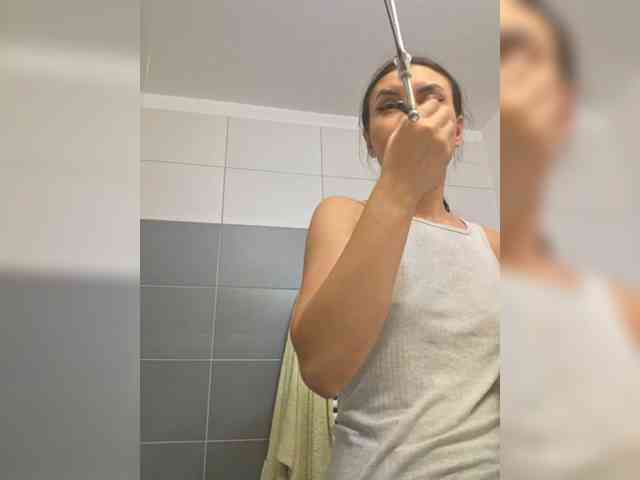 KateLove23 webcam