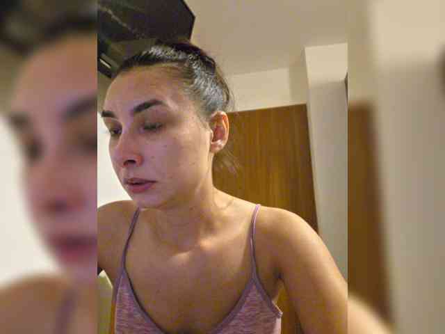 KateLove23 webcam