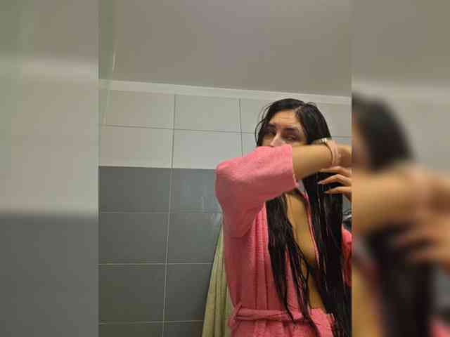 KateLove23 webcam