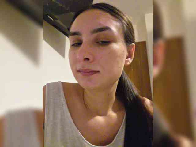 KateLove23 webcam