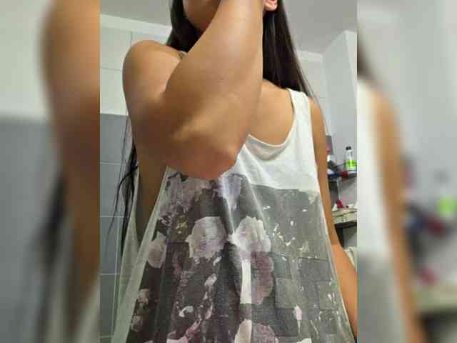KateLove23 webcam