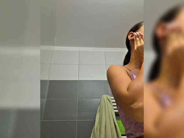 KateLove23 webcam