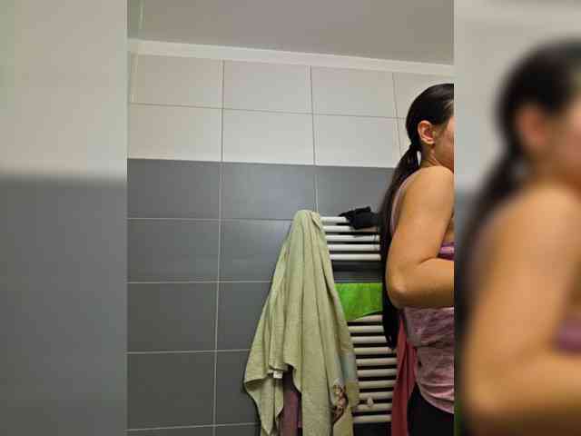 KateLove23 webcam