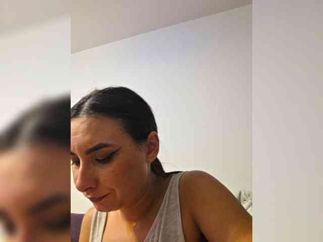 KateLove23 webcam