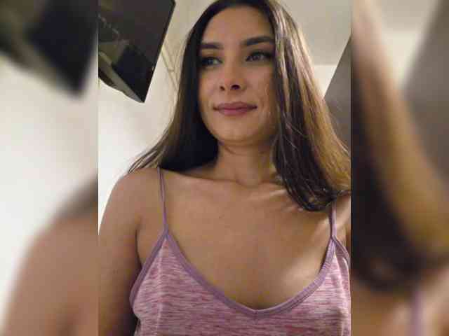 KateLove23 webcam