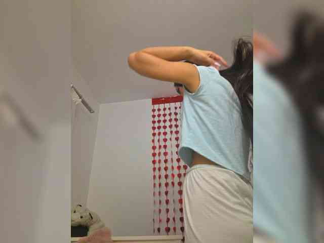 KateLove23 webcam