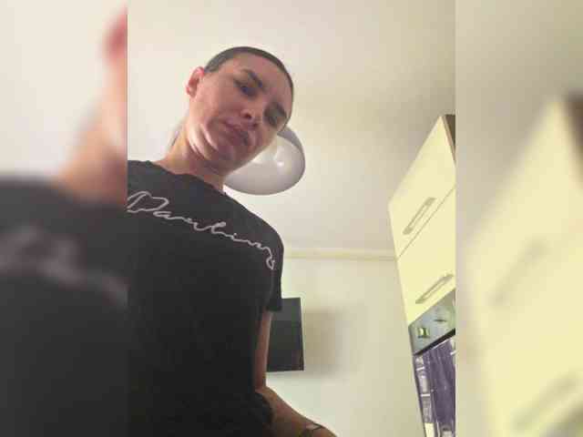 KateLove23 webcam