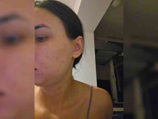 KateLove23 webcam