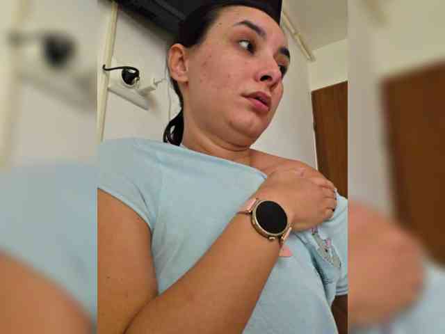 KateLove23 webcam