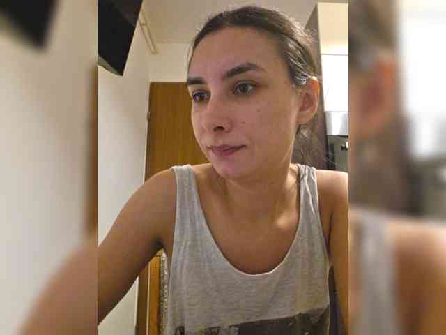 KateLove23 webcam