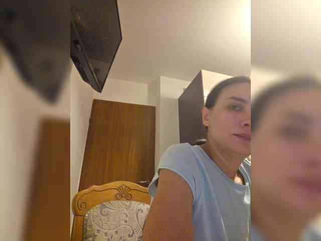 KateLove23 webcam