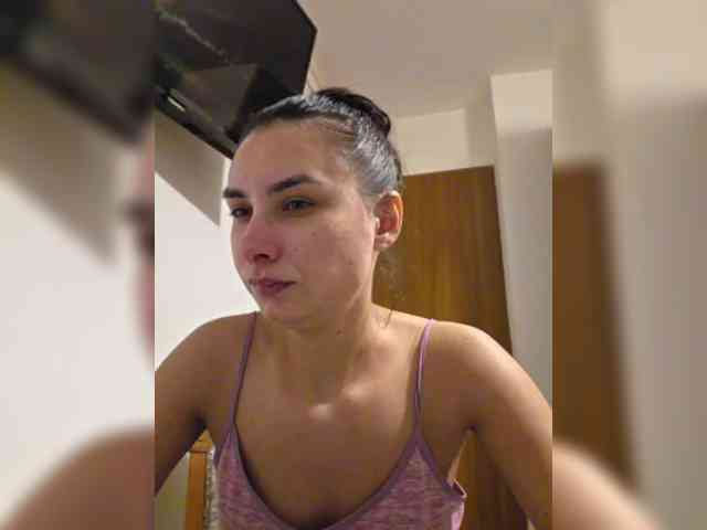 KateLove23 webcam