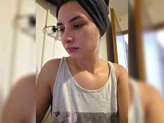 KateLove23 webcam