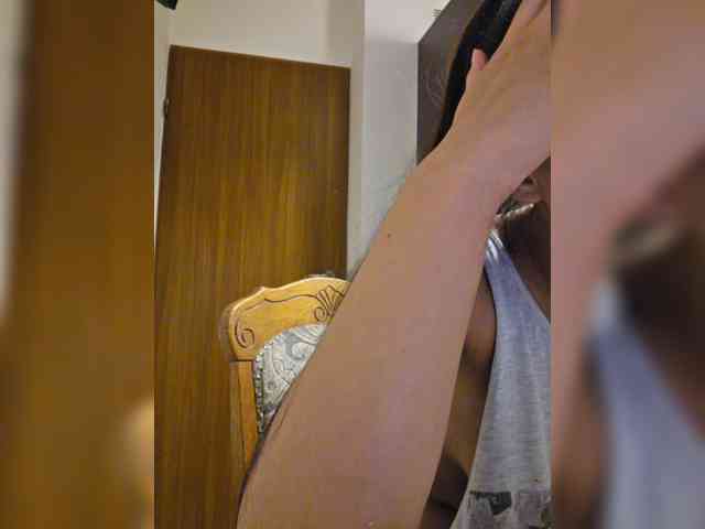 KateLove23 webcam