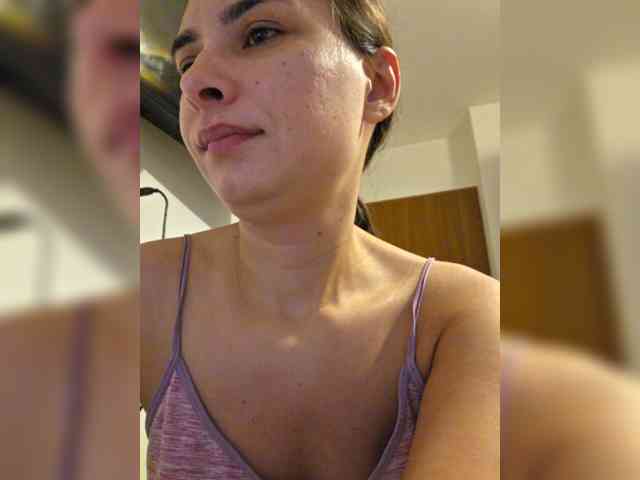 KateLove23 webcam
