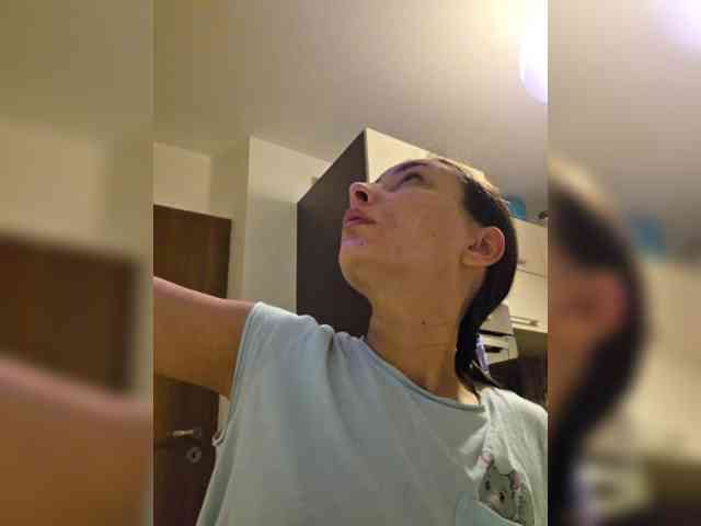 KateLove23 webcam