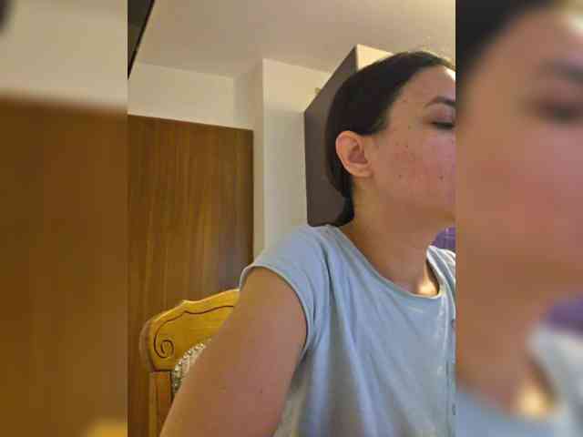KateLove23 webcam