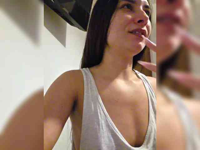 KateLove23 webcam