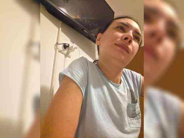 KateLove23 webcam