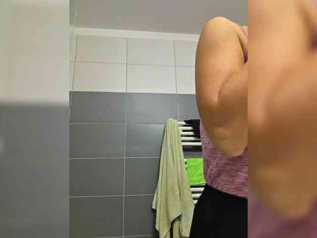 KateLove23 webcam