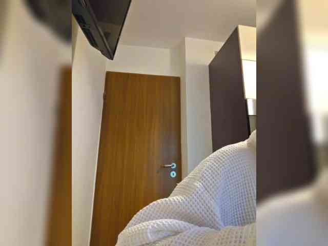 KateLove23 webcam