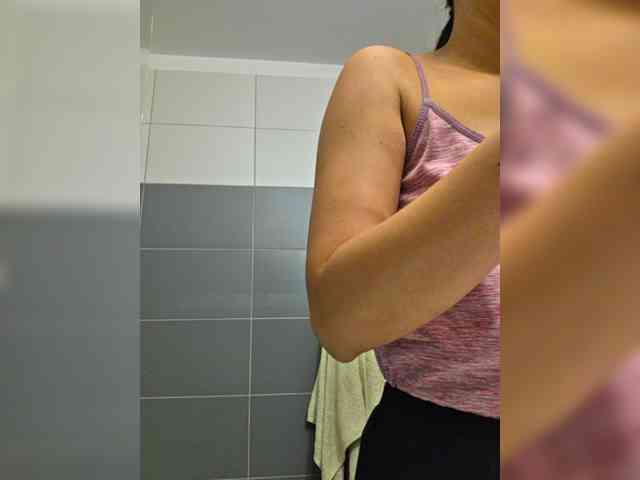 KateLove23 webcam